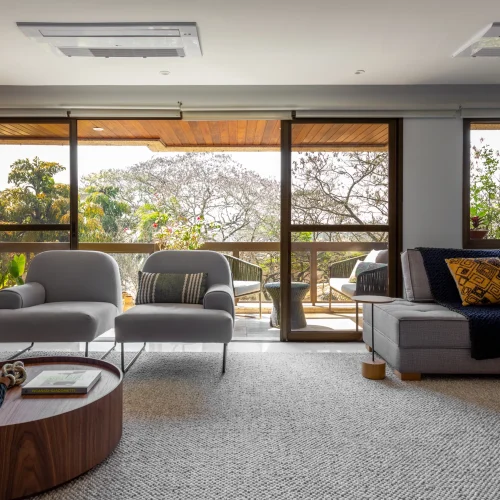 Quando a casa passa a refletir quem mora nela: um living contemporâneo com identidade